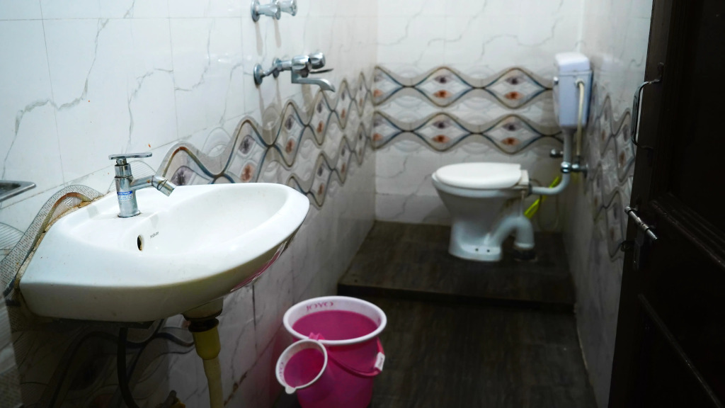 Hotel Hitam Rishikesh 2Min Walk to Parmarth Niketan Aashram ,Vanprastha Aashram