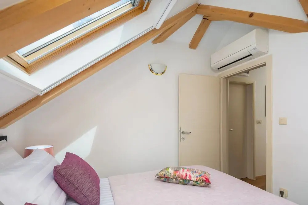 Romantic apartment in the attic