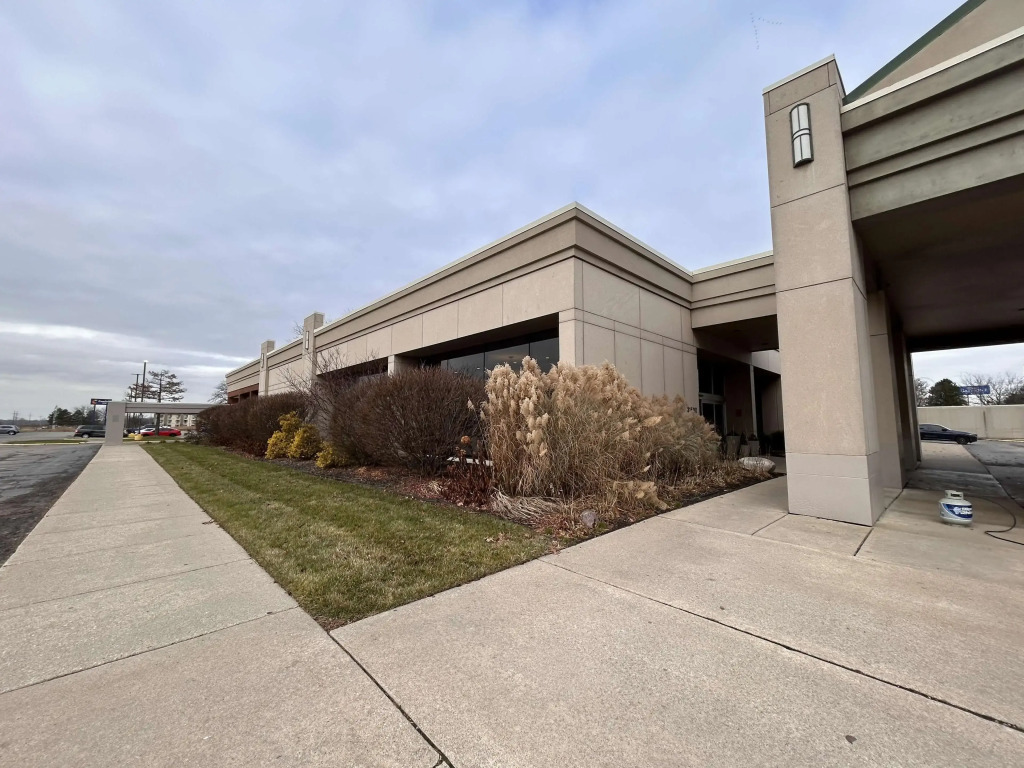 Skyline Hotel Detroit Airport, SureStay Collection by Best Western