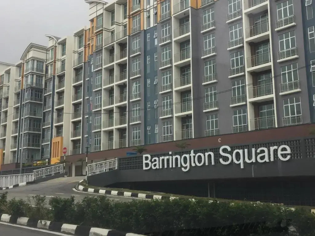 Cameron Barrington Square 1Room @ Golden Hill
