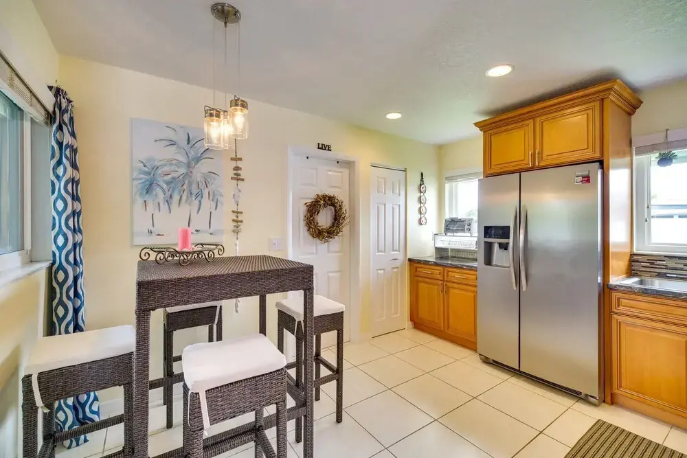 Breezy Palm Bay Home: Outdoor Pool, Near Beaches!
