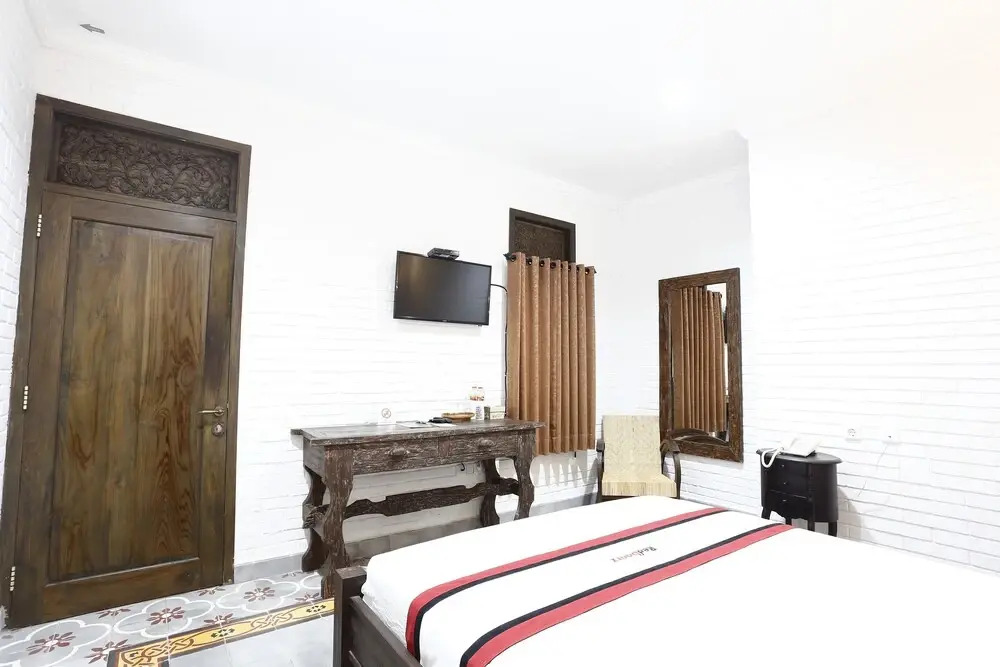 RedDoorz @ Kayen Jakal