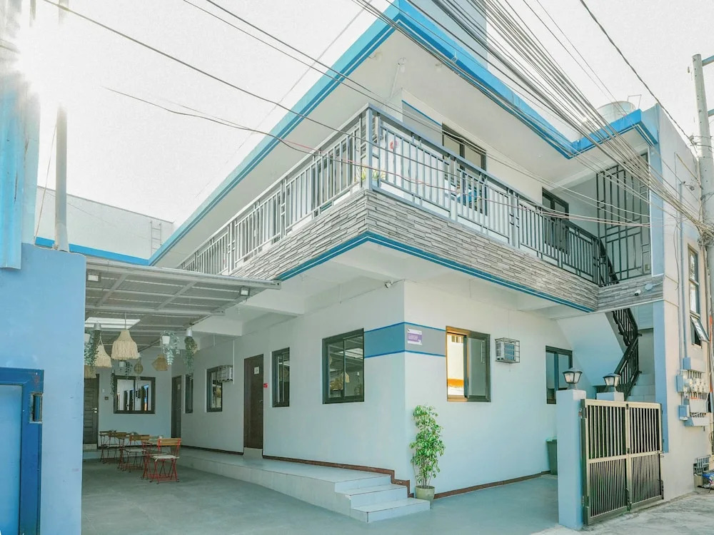 Manzil Anilao B&B Superior Bedroom U3