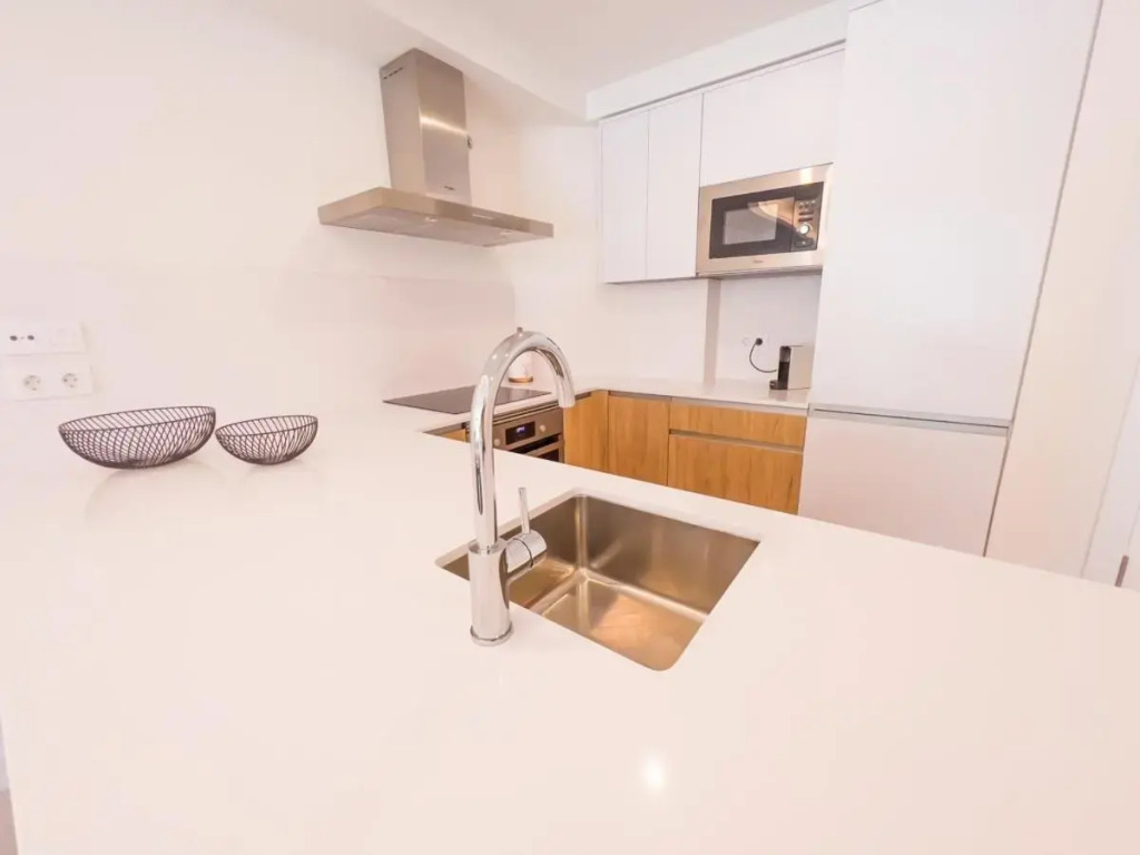 Ground Floor With Garden In The Golden Mile