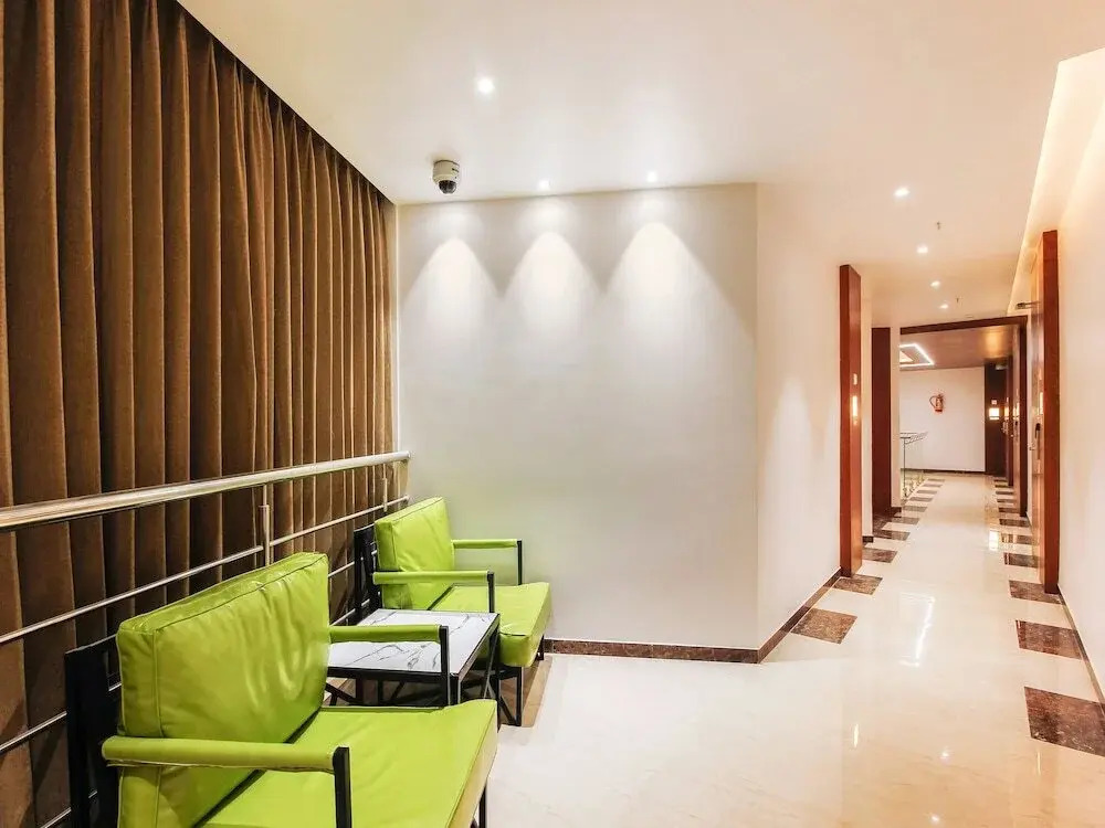 Sesha Grand