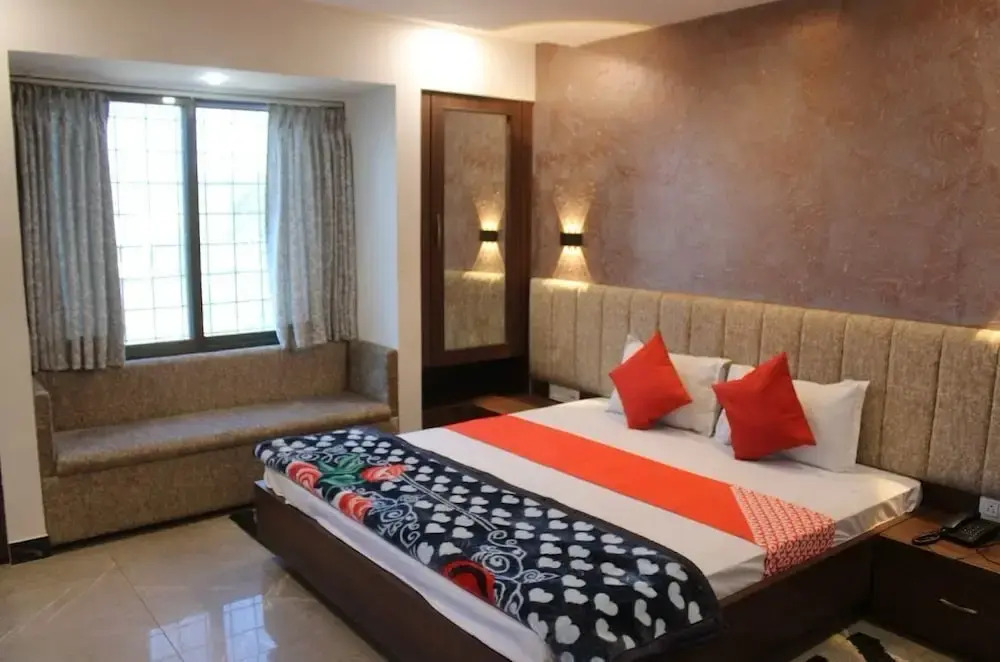 Hotel Satyam Palace