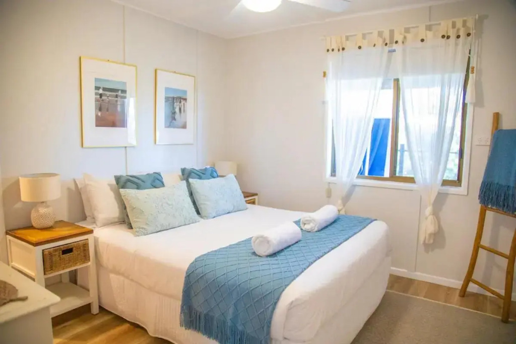 Yarabin - Luxury 6 Bedroom Home With Ocean Views