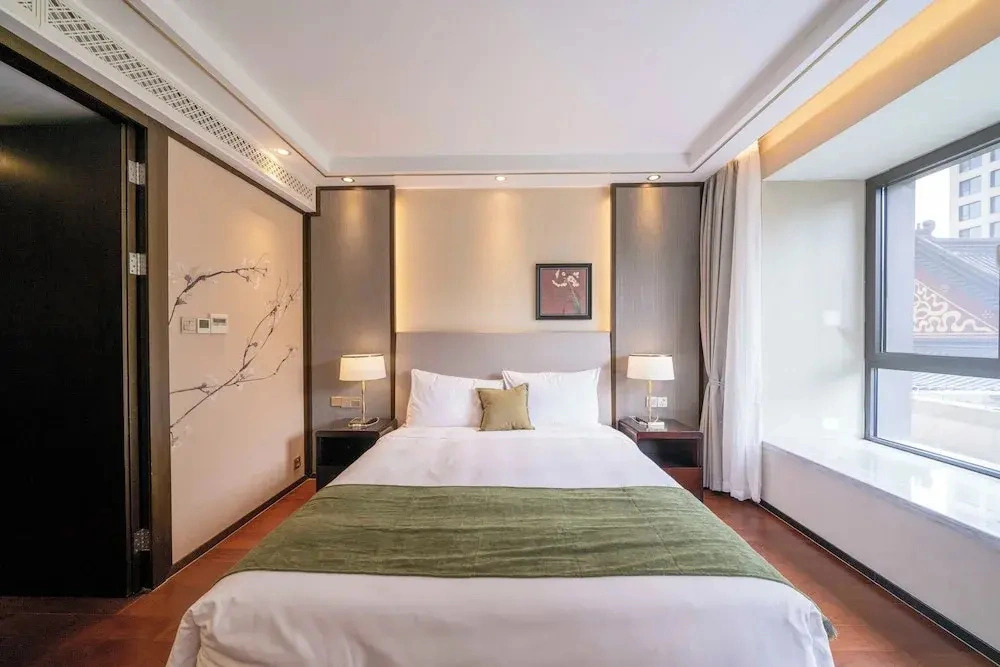 Tyms Gubei Apt 2BR Apt Near Takashimaya