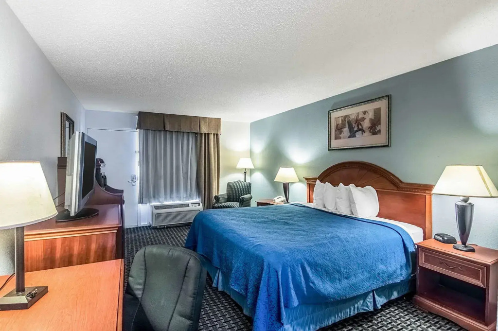 Texas Inn & Suites