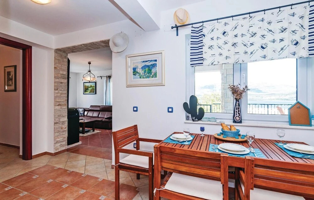 Five-Bedroom Holiday Home In Novigrad