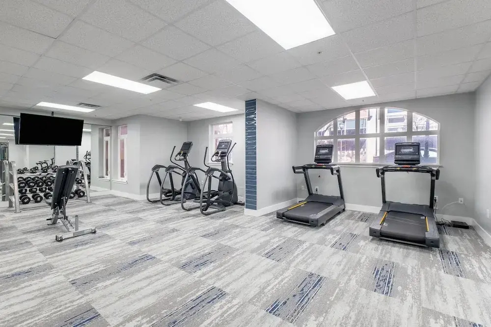Luxury Central Apartment with Gym