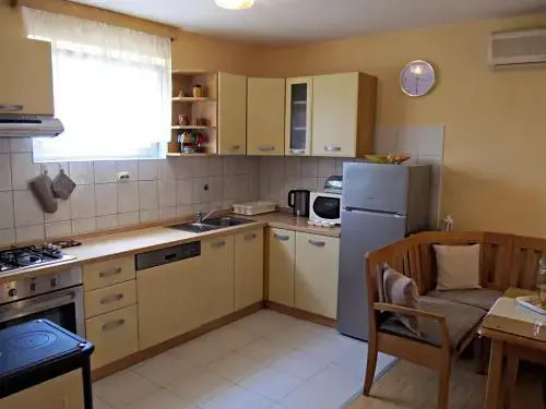 Apartment/Room Dalmacija SINJ