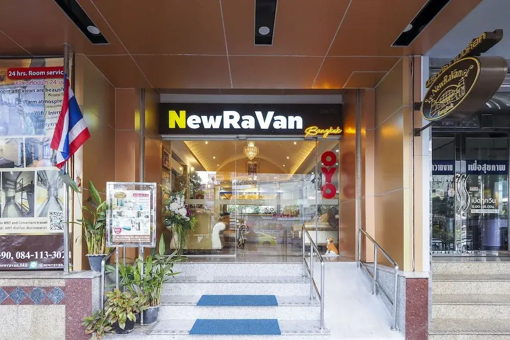 OYO 781 Newravan Bangkok