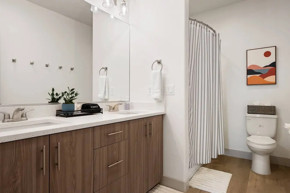 Hallser's Hive #4 3 Bedroom Townhouse