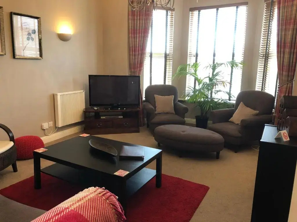 Number 10 service apartment - Danes