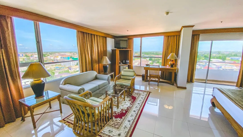 K Park Grand Hotel