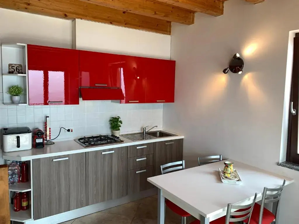 La Quiete 56 Lake view Apartment by Gardadomusmea