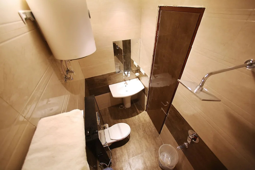 Hotel Premium Suites Near Delhi Airport