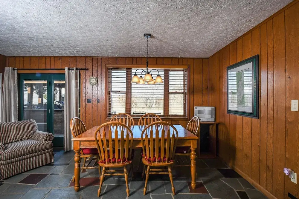 Shamrock Lodge