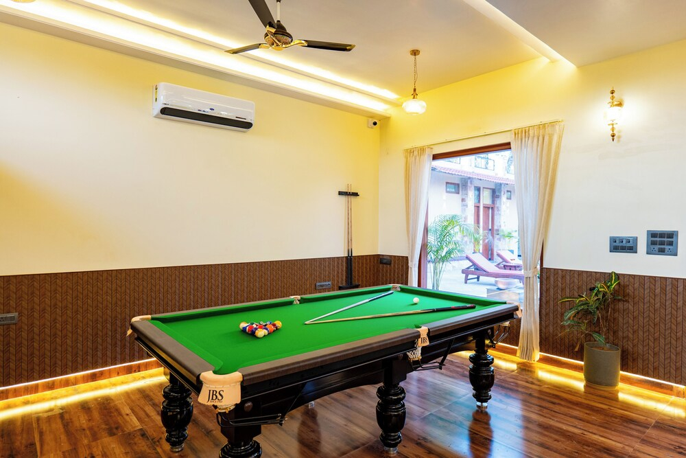 ELIVAAS Tiger Cave Suite with Pvt Pool