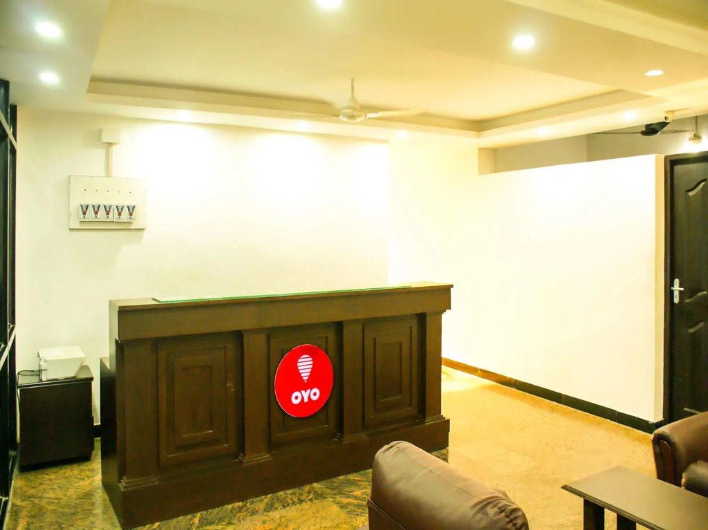 Nedumparambil Residency By OYO Rooms
