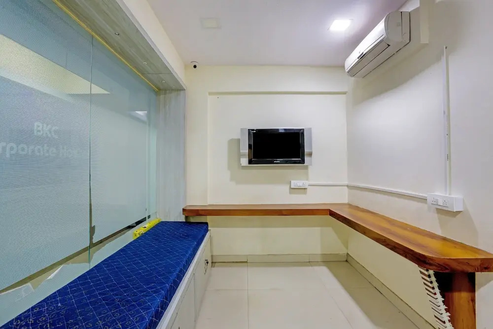 BKC Corporate Hostel Ac Dormitory