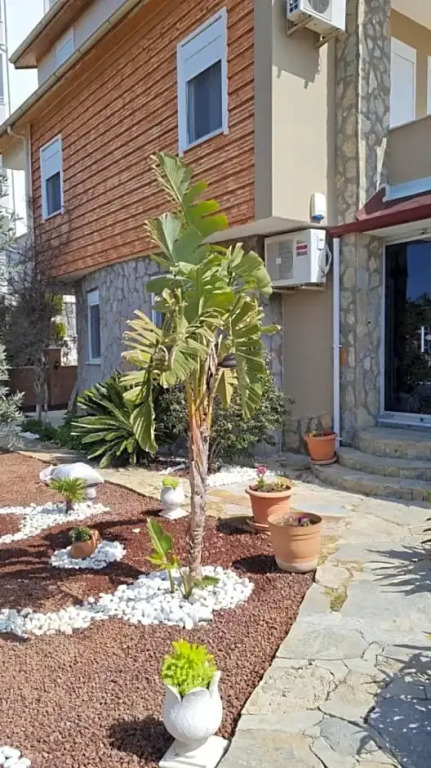 Camelia Villa