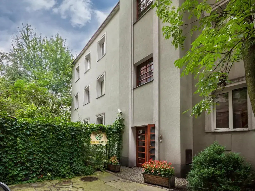 Garden House Apartments