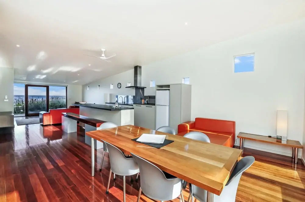 Hearn's Beachside Villa 4