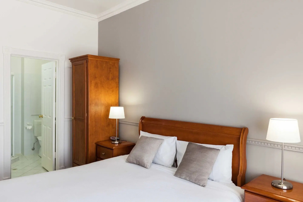 Majestic Tynte Street Hotel