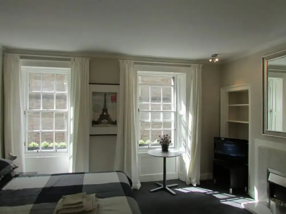 Central Edinburgh Studio Flat