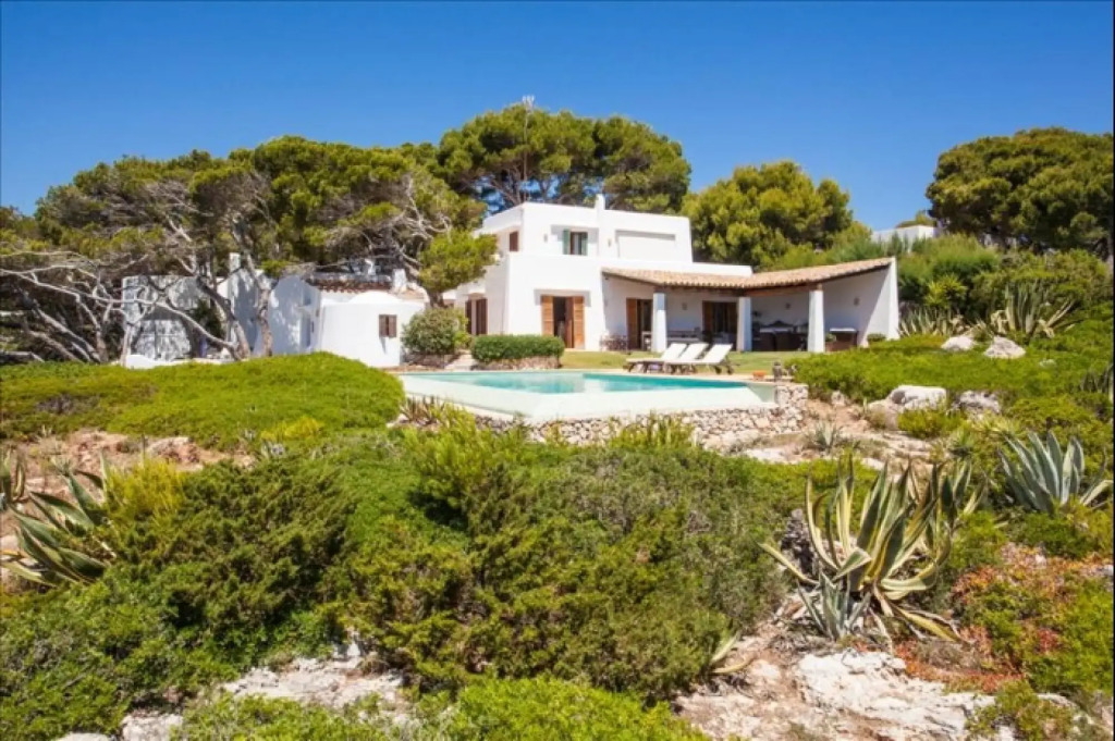 Villa Can Pirata . Seafront Villa For 10 People