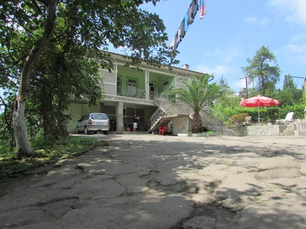 Joni Guest House