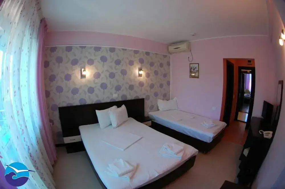 VILA ALESSIA