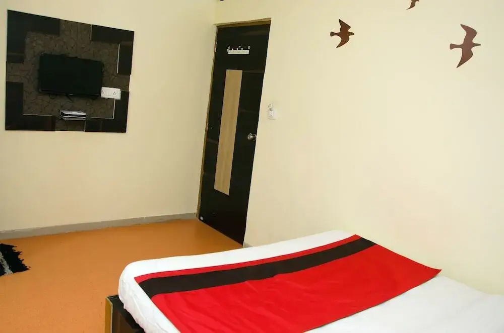 OYO Rooms Prahlad Nagar Garden 3