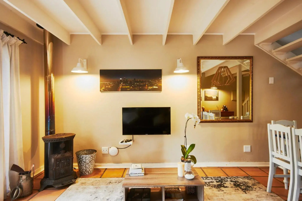 Luxurious & centrally located home away from home
