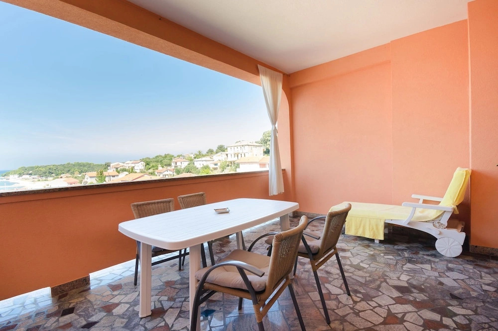 Apartments Mirjana