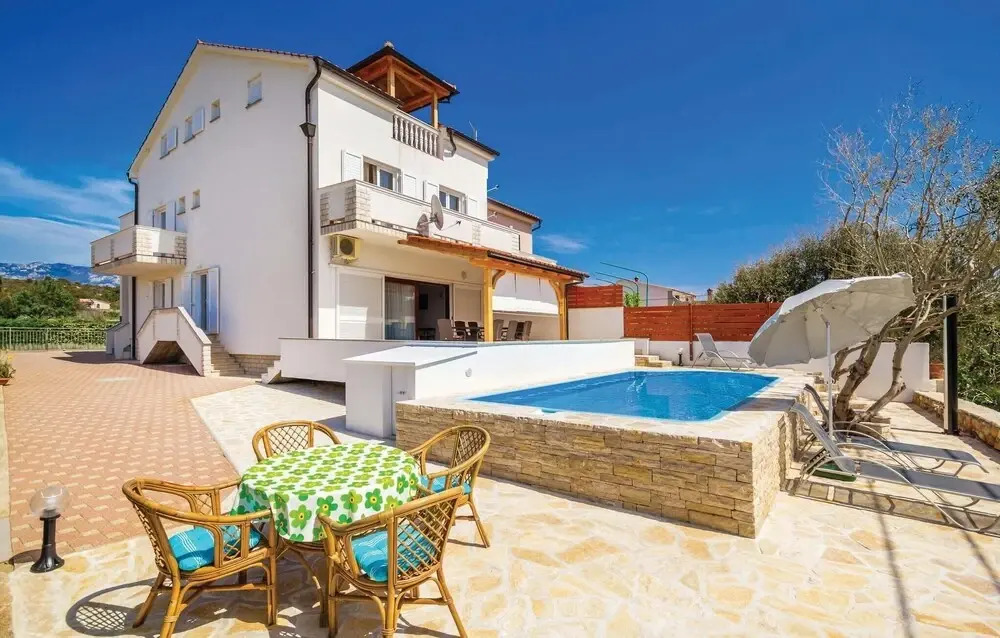 Awesome Home In Barbat