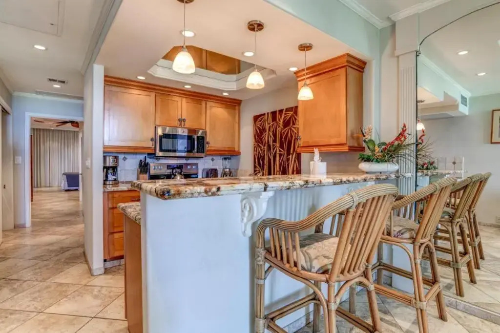 K B M Resorts: Lahaina Shores Lsh-117, Spectacular Ocean Front Resort Ground Level Unit at the Historic Lahaina Shores, Includes Rental Car!