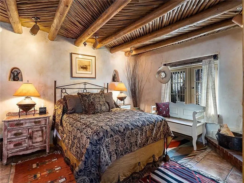 Cowboy On The Acequia, 2 Bedrooms, Fireplaces, Washer/dryer, Sleeps 4