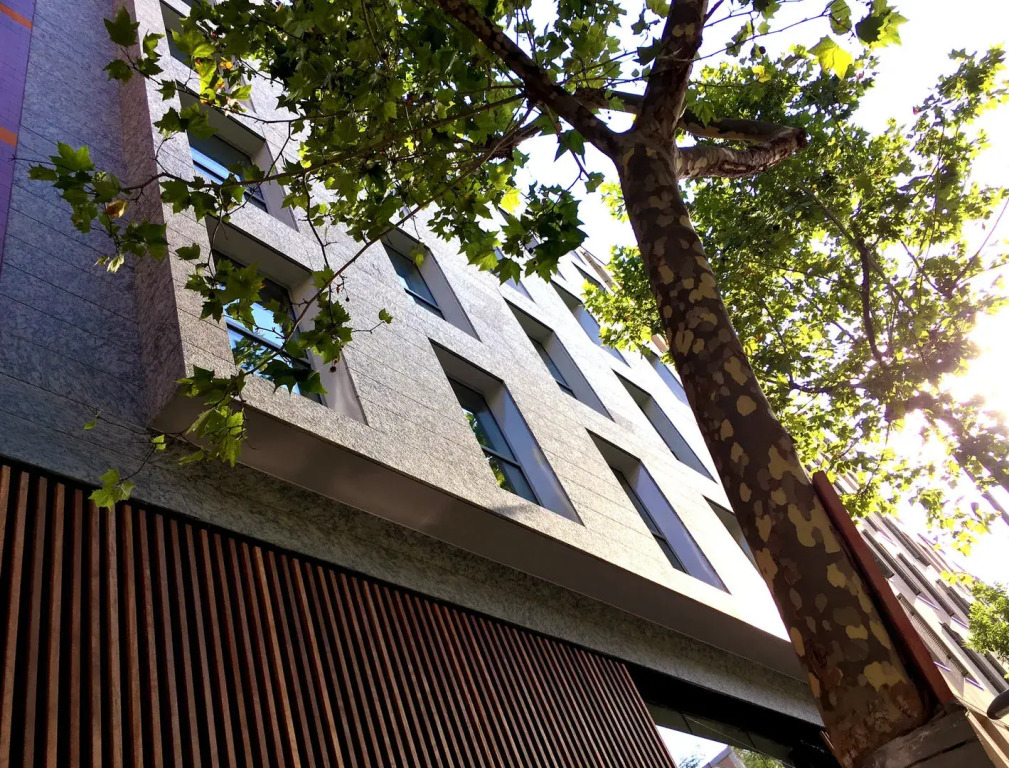 Arya Stadium Hotel