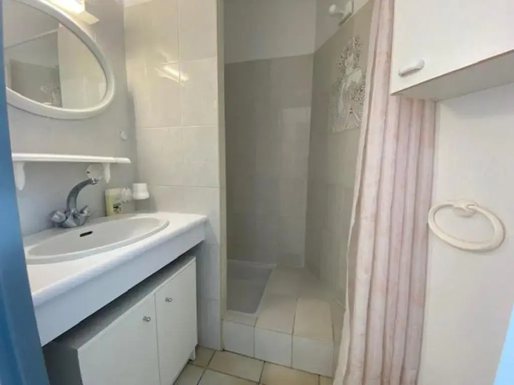 Appartement Royan, 2 pièces, 4 personnes - FR-1-494-93