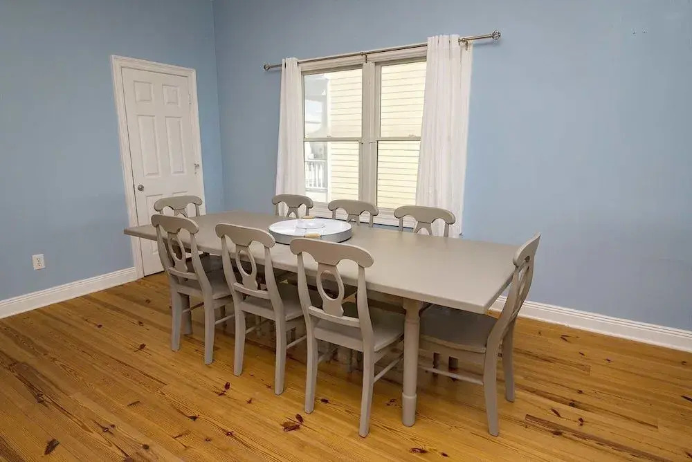 Sand Crab East Beach House 4 Bedrooms 3.5 Bathrooms Home