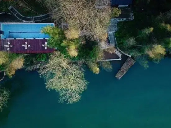 Yichuan Yisu River View Senxi Hostel
