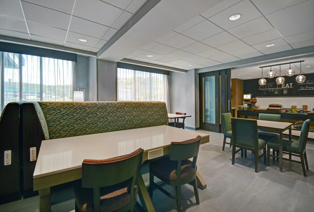 Hampton Inn Cave City, KY