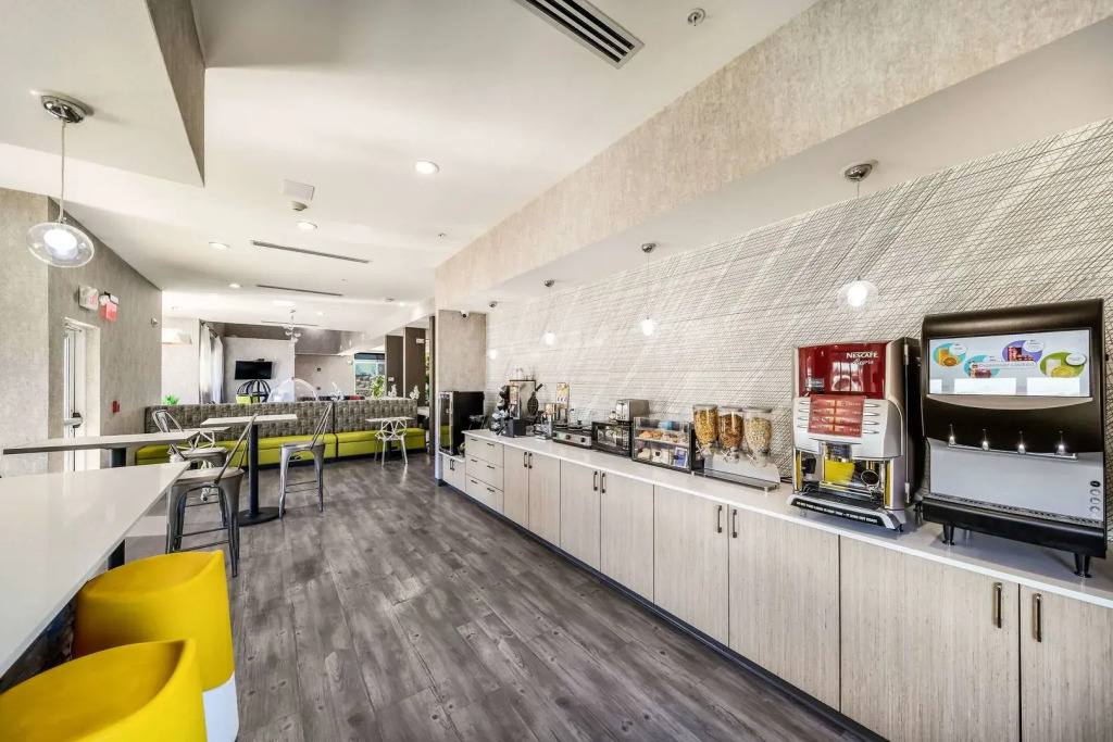 Hy-Lo Hotel