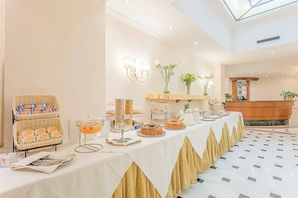 Raeli Hotel Luce