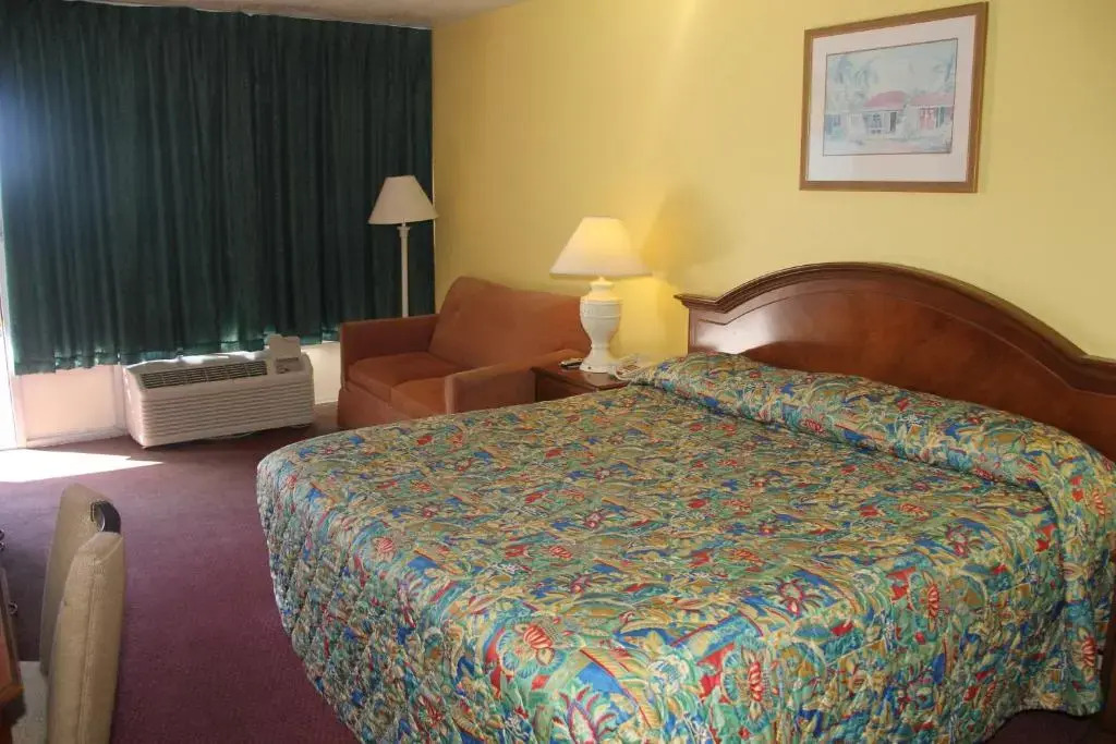 Cruise Port Inn