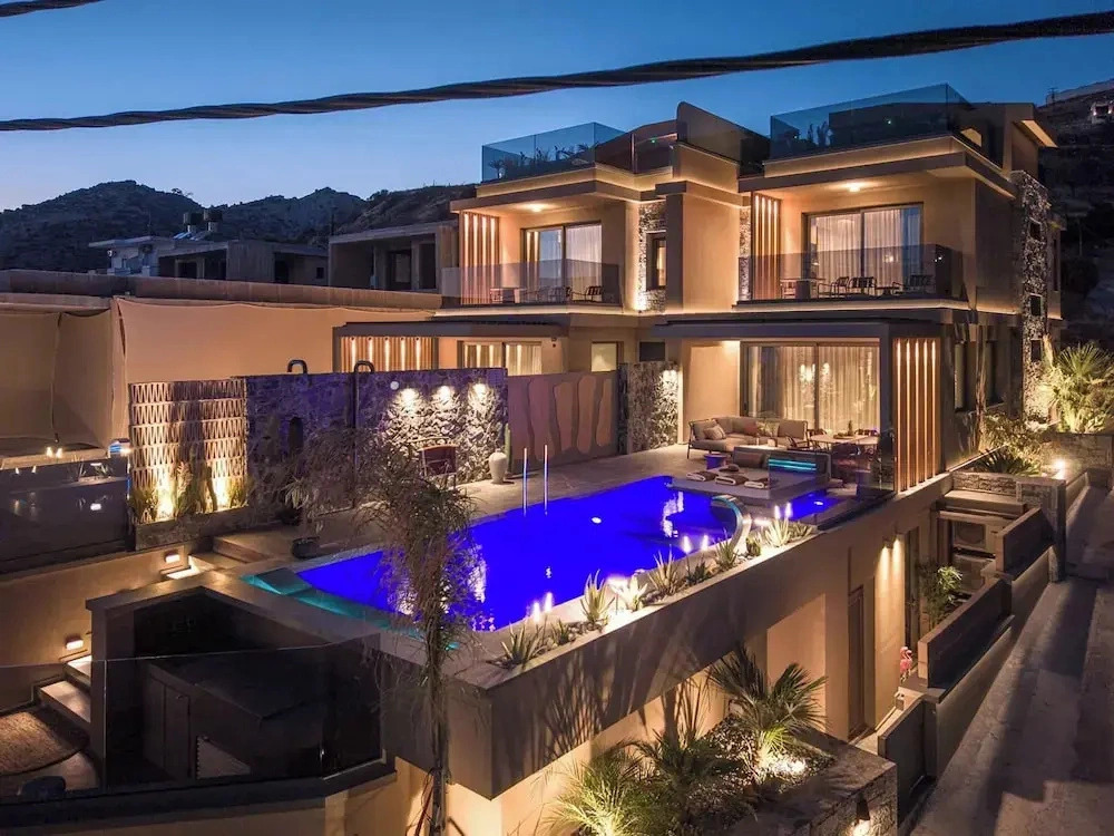 Lapis Nera Villas