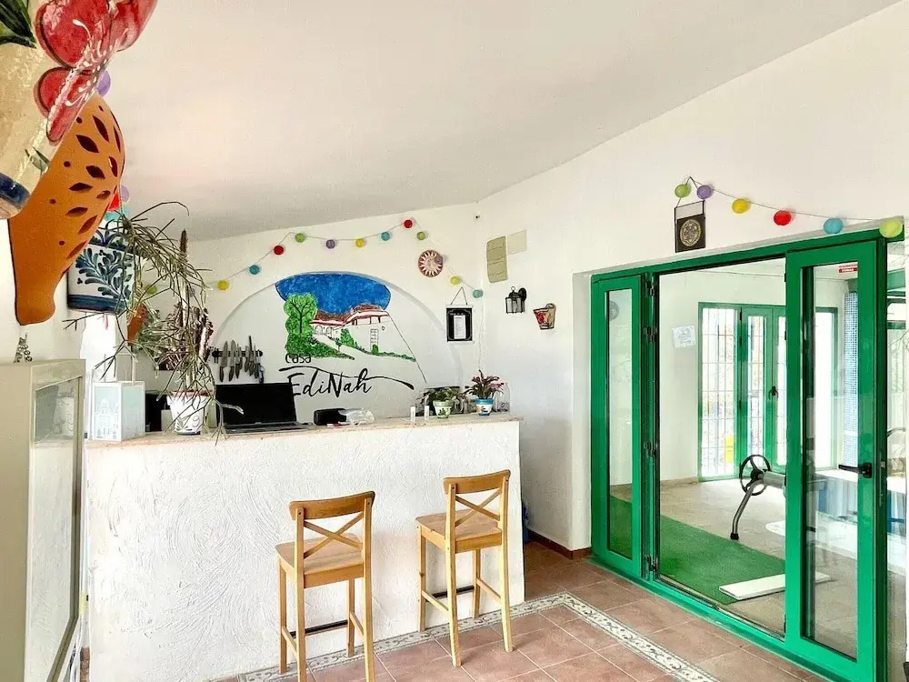 Cave House in Cullar Near Historic Centre